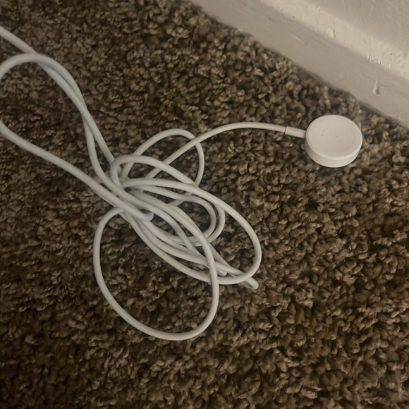 APPLE WATCH SERIES THREE 42MM ALUMINUM CASE AND GREY BAND - Picture 7 of 8